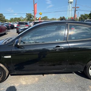 2009 Hyundai ACCENT SE 照片 4