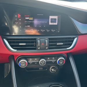 صورة 37 لـ 2021 ALFA Romeo GIULIA QUADRIFOGLIO RWD