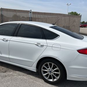 FORD FUSION SE - 6