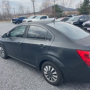 CHEVROLET SONIC LS AUTO - 6