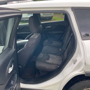 صورة مصغرة 34 لـ 2016 JEEP CHEROKEE SPORT