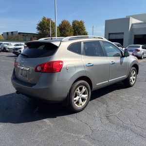 2011 Nissan ROGUE SV photo 8