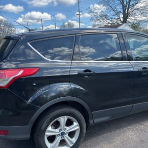 FORD ESCAPE SE - 9