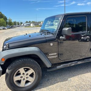 صورة 2 لـ 2017 JEEP WRANGLER UNLIMITED SPORT