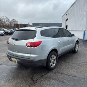 CHEVROLET TRAVERSE LT - 8