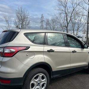 FORD ESCAPE S - 9