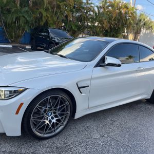 صورة 2 لـ 2020 BMW M4 BASE