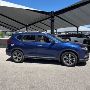 NISSAN ROGUE SV - 10