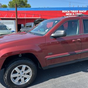 صورة 2 لـ 2008 JEEP GRAND CHEROKEE LAREDO