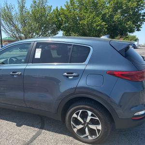 KIA SPORTAGE LX - 6