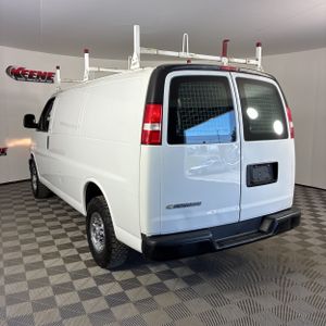 CHEVROLET EXPRESS 2500 - 4