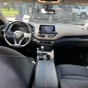 صورة 36 لـ 2025 Nissan ALTIMA SV