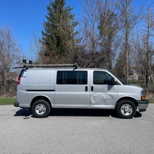 CHEVROLET EXPRESS 2500 - 10