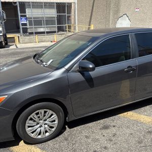 2012 Toyota CAMRY LE photo 2