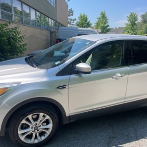 FORD ESCAPE SE - 2