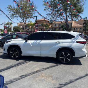2021 Toyota HIGHLANDER XSE 照片 3