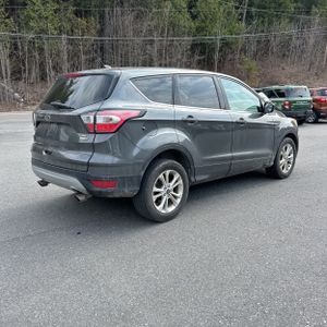 FORD ESCAPE SE - 8