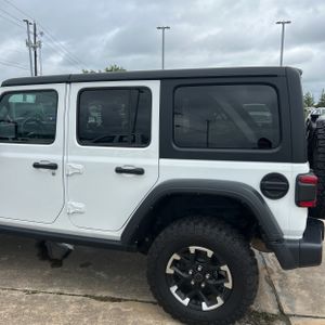 JEEP WRANGLER 4-DOOR RUBICON 4X4 - 6