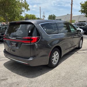 2023 Chrysler PACIFICA TOURING L — фото 8