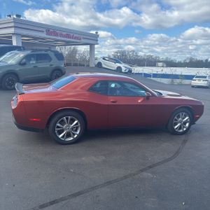 DODGE CHALLENGER - 10