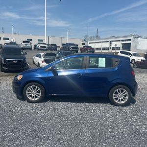 CHEVROLET SONIC LT - 3