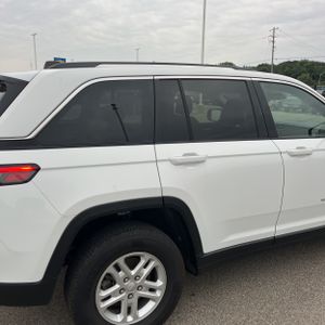 2023 JEEP GRAND CHEROKEE LAREDO 照片 9
