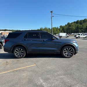 FORD EXPLORER ST - 10