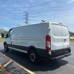 FORD TRANSIT 150 - 5