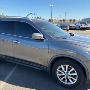 2017 Nissan ROGUE SV 缩略图 13