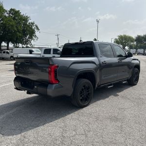 TOYOTA TUNDRA - 7