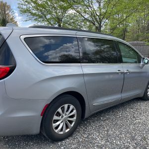 CHRYSLER PACIFICA TOURING-L - 9