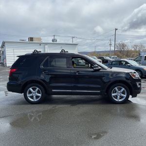 FORD EXPLORER XLT - 10