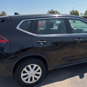 2018 Nissan ROGUE S 照片 9