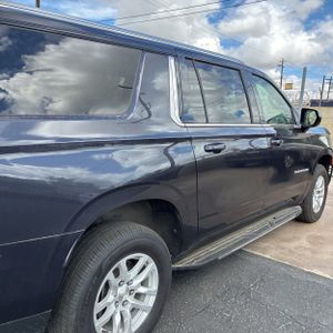 CHEVROLET SUBURBAN LT - 9