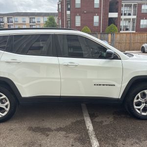 JEEP COMPASS LATITUDE 4X4 - 9
