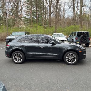 PORSCHE MACAN BASE - 10