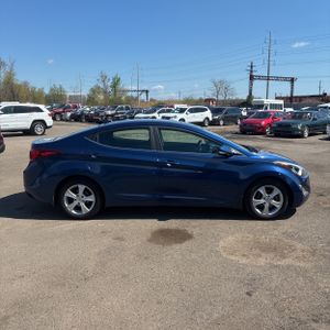 HYUNDAI ELANTRA VALUE EDITION - 10