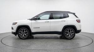 صورة 4 لـ 2025 JEEP COMPASS LIMITED