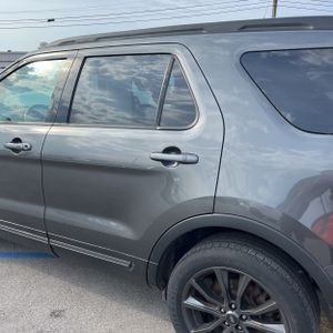 FORD EXPLORER XLT - 6