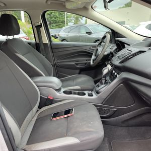 صورة مصغرة 32 لـ 2015 FORD ESCAPE S