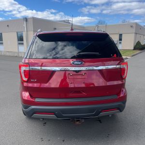 FORD EXPLORER XLT - 7