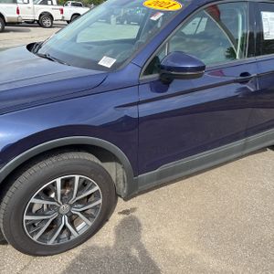 VOLKSWAGEN TIGUAN S - 2