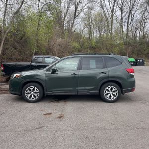 SUBARU FORESTER PREMIUM - 3