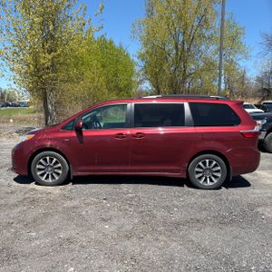 TOYOTA SIENNA - 3