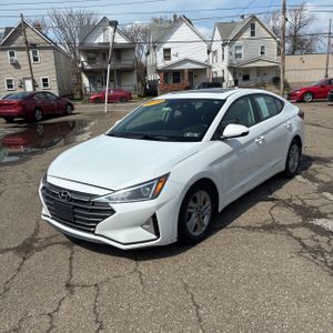 HYUNDAI ELANTRA VALUE EDITION - 1