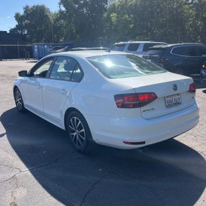 VOLKSWAGEN JETTA 1.4T SE - 5