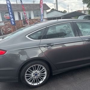 FORD FUSION SE - 9
