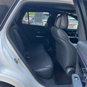 صورة مصغرة 35 لـ 2024 Mercedes-BENZ GLC