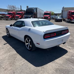 DODGE CHALLENGER SRT8 392 - 5