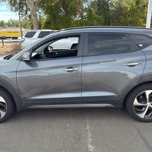 2016 Hyundai TUCSON LIMITED — фото 4
